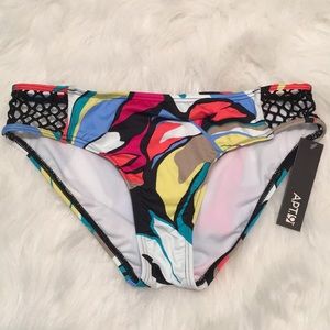 Apt. 9 Medium Bikini Swimsuit Bottoms